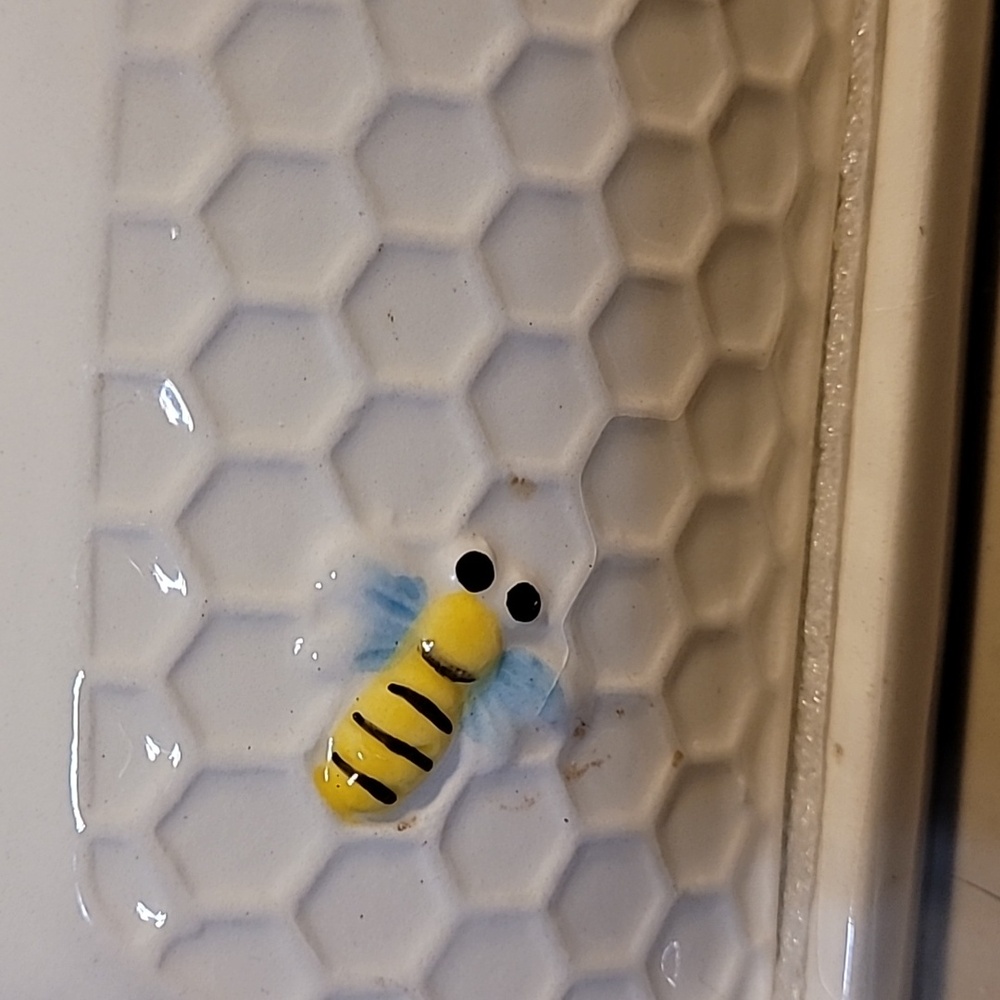 Bee Honeycomb Ceramic Butter Dish With Lid - Farmhouse Decor - Picture 2 of 11